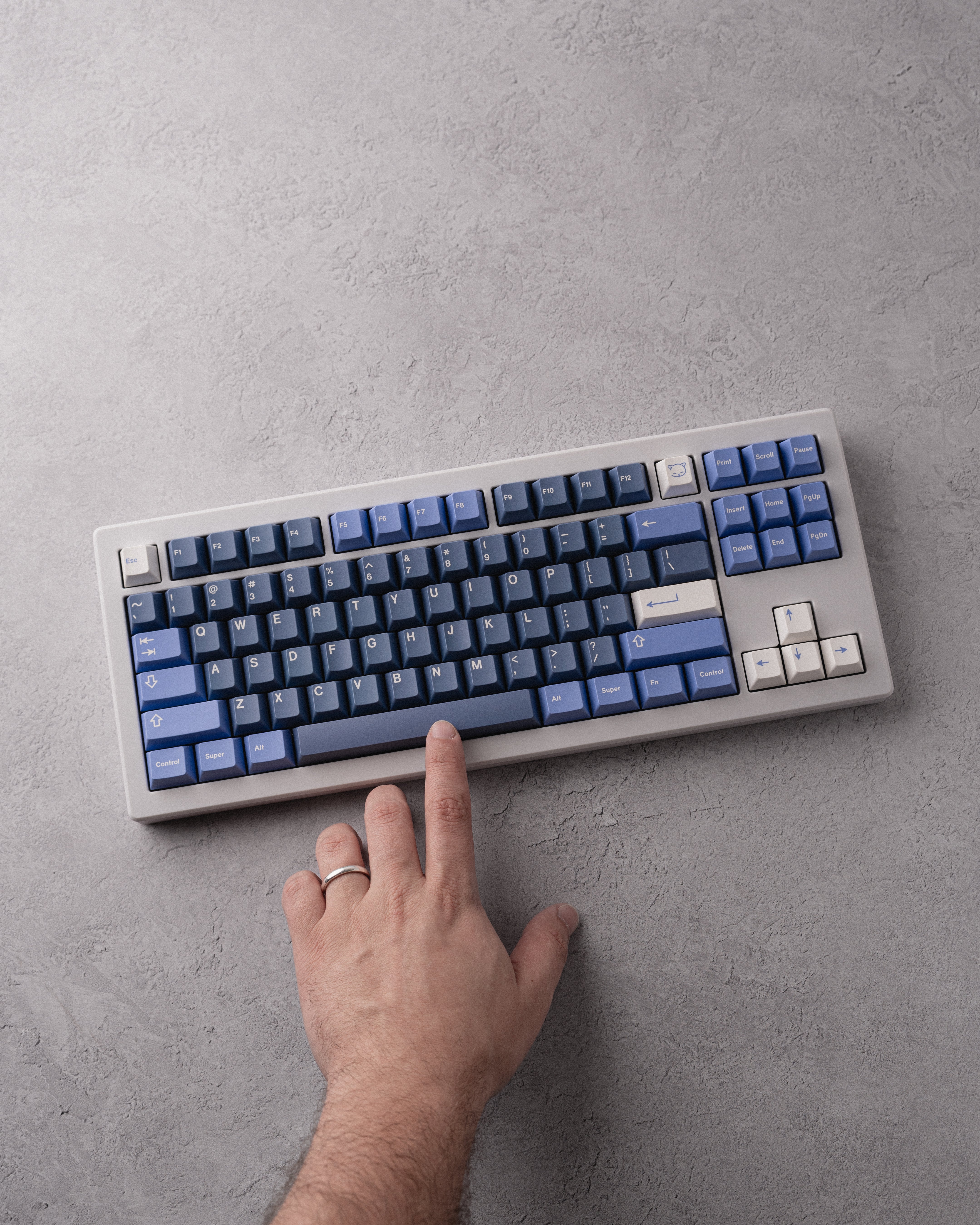 キーボード GMK Blurple Keycap Base Kit GMK Blurple (CYL) Bundle – Omnitype®