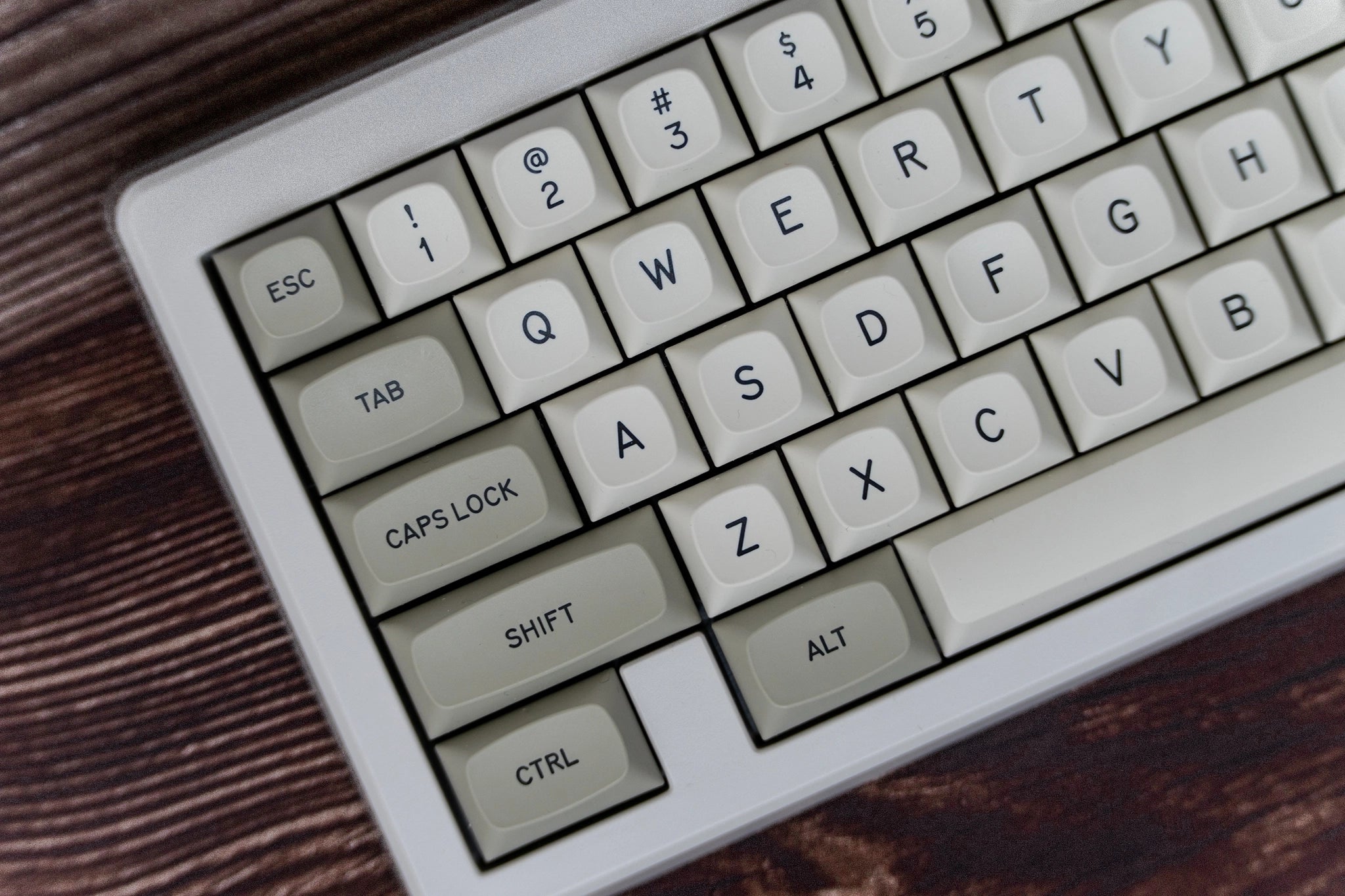 GMK MTNU Classic Beige – Omnitype®